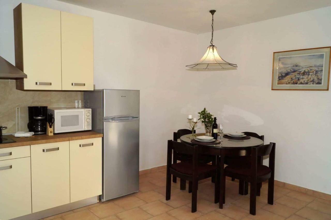 Apartman Eric Appartamento Pola Esterno foto