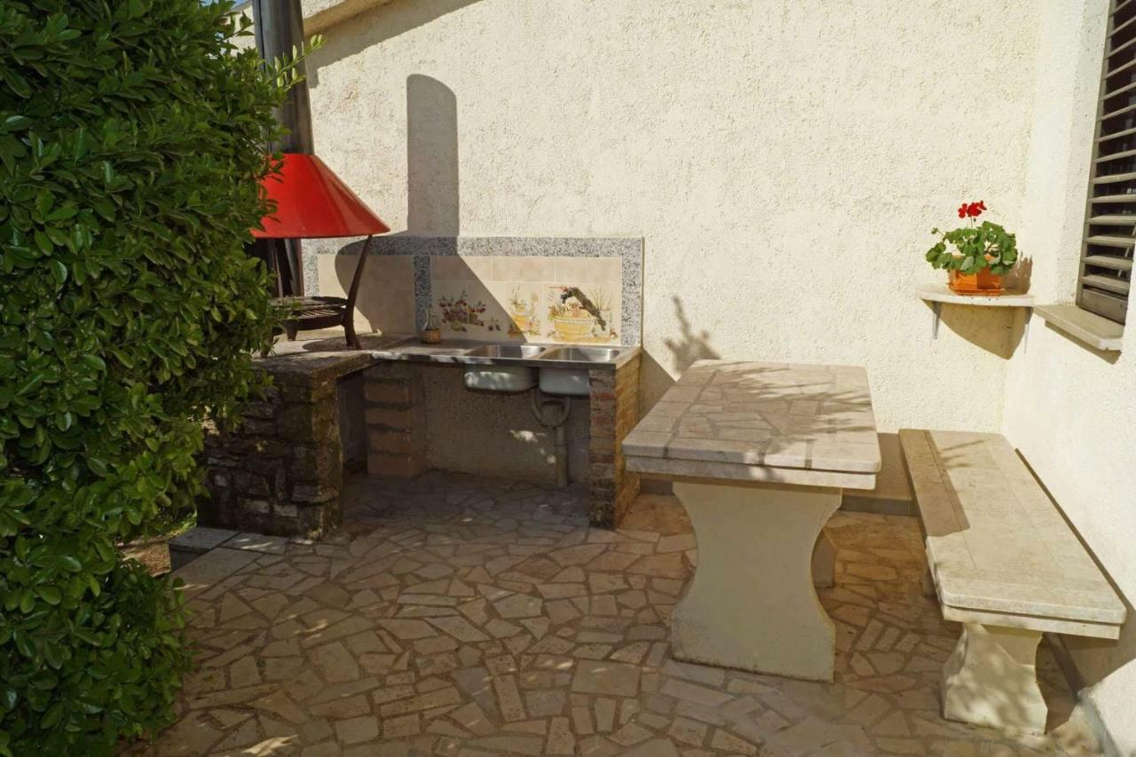 Apartman Eric Appartamento Pola Esterno foto