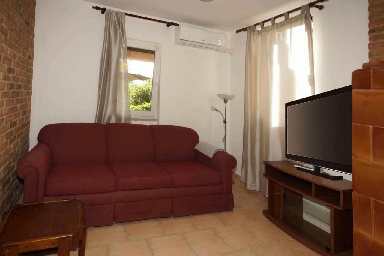 Apartman Eric Appartamento Pola Esterno foto