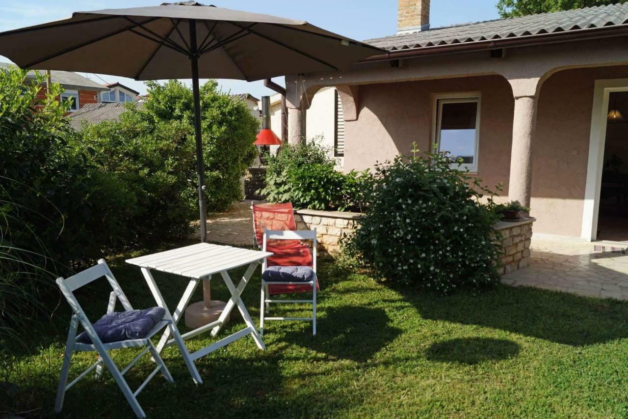 Apartman Eric Appartamento Pola Esterno foto