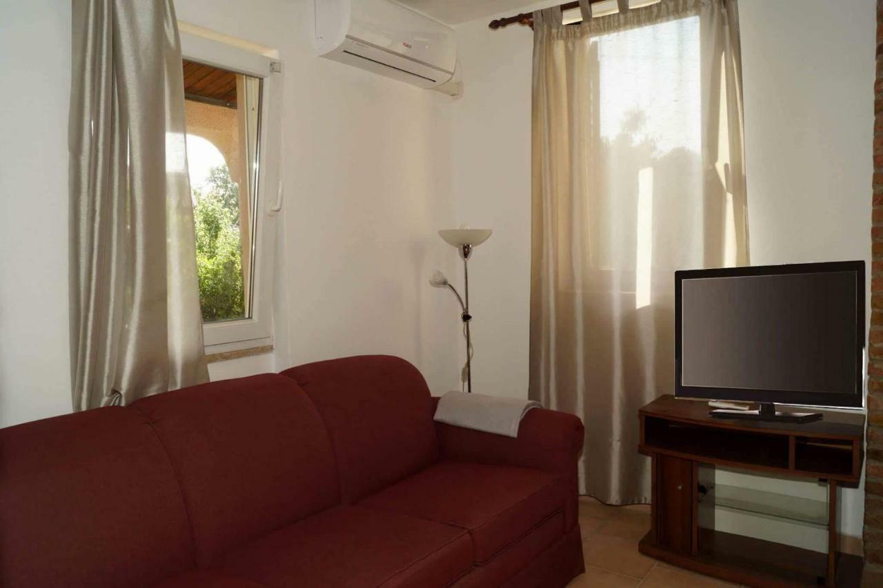 Apartman Eric Appartamento Pola Esterno foto