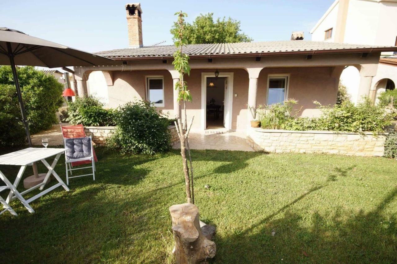 Apartman Eric Appartamento Pola Esterno foto