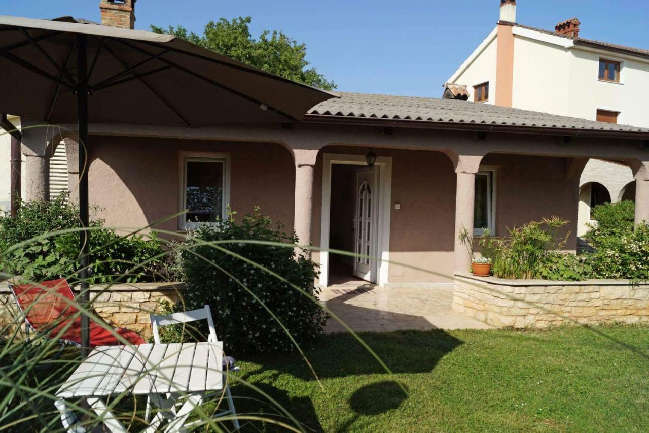 Apartman Eric Appartamento Pola Esterno foto